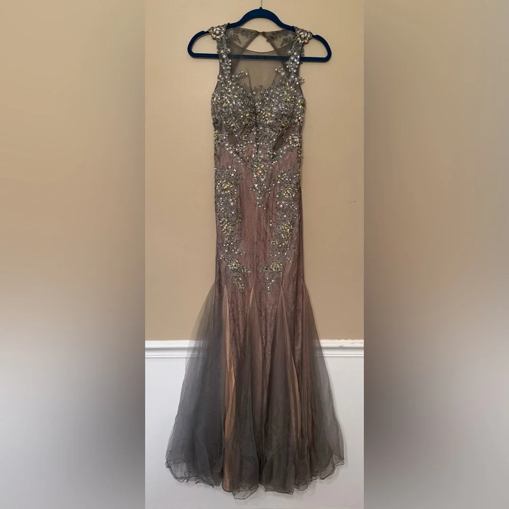 Jovani 98665 prom dress in gunmetal grey. Lace underlay & illusion neckline Sz 6 - Picture 7 of 16